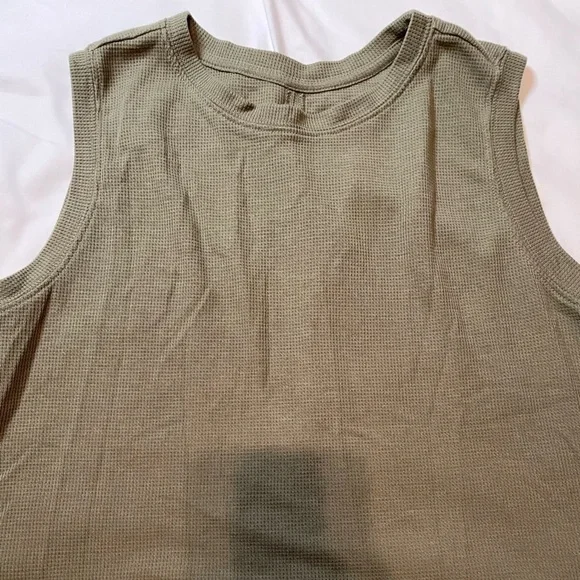 All In Motion size XXL army green waffle style athletic crop top tank top - Picture 2 of 4